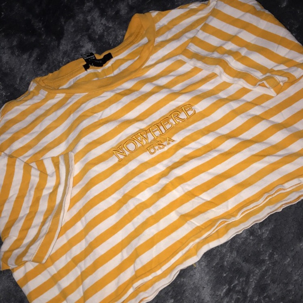 “Nowhere USA” Cropped Tee